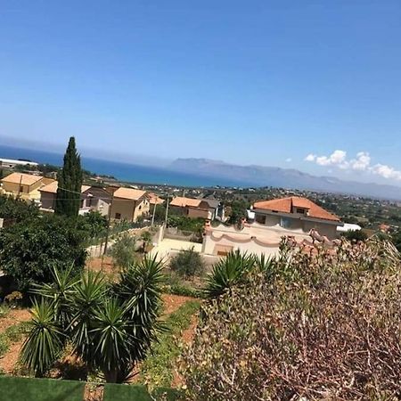 appartamento in villa splendente Castellammare del Golfo Esterno foto